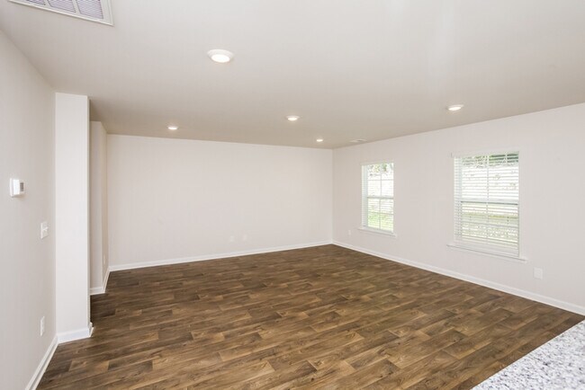 Foto del edificio - Coming Soon!  Burnside Farms near Ft Jacks...