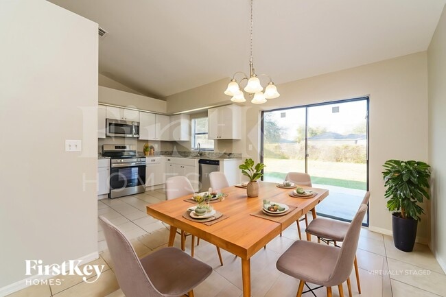 Foto del edificio - 307 Medina Ct