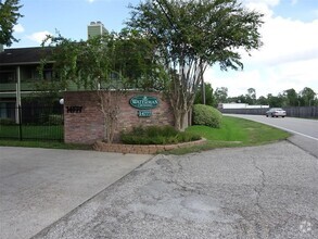 Building Photo - 14777 Wunderlich Dr