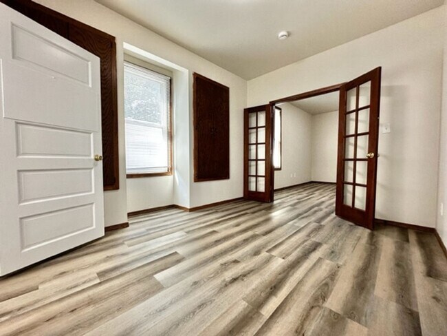 Foto del edificio - 808 Cherry St