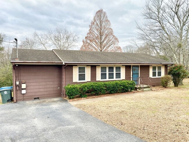 Building Photo - 3 BR 2 BA For Rent in Red Bank