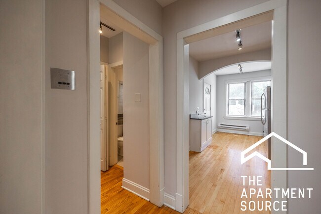 Foto del edificio - 2331 N Rockwell St