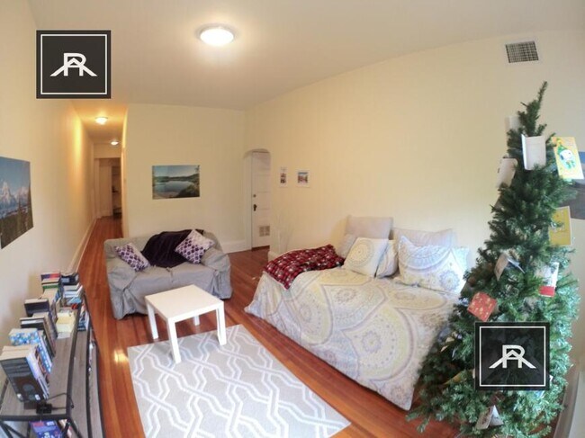 Foto del edificio - 2 bedroom in Brookline MA 02446