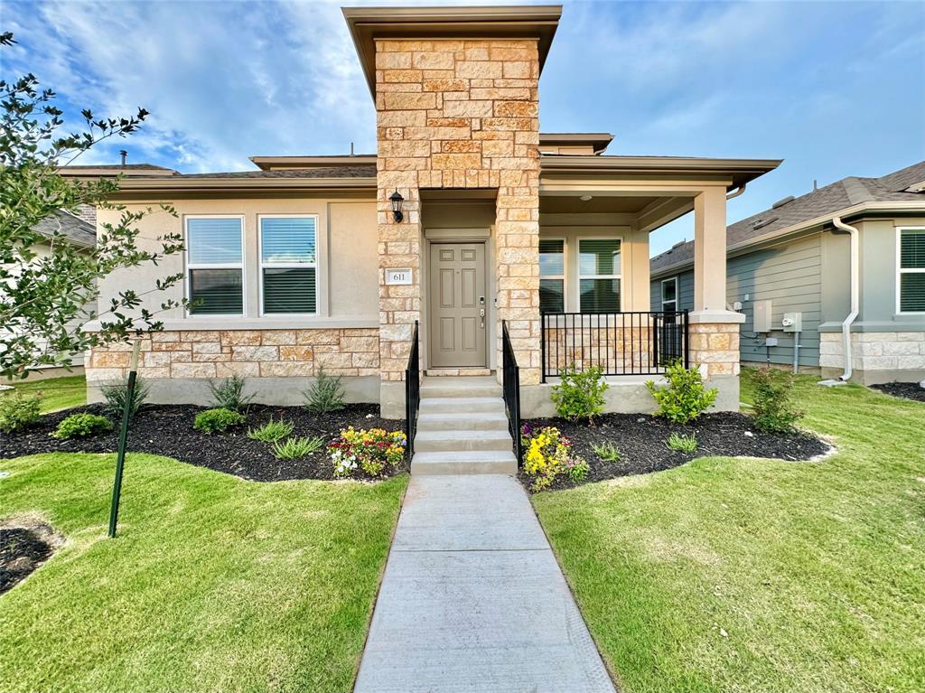 Foto principal - 611 Emory Crossing Blvd