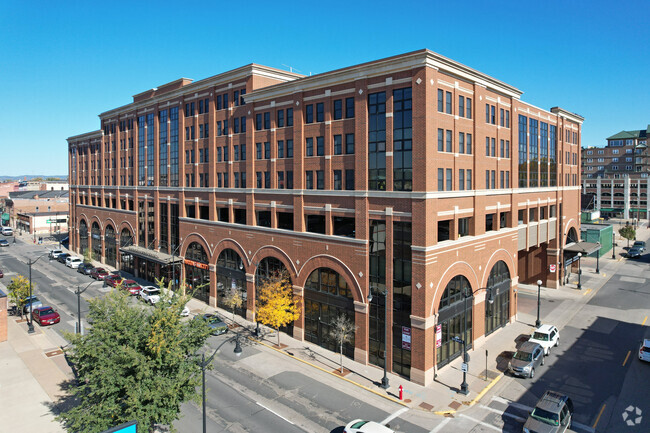 Building Photo - Grand River Station