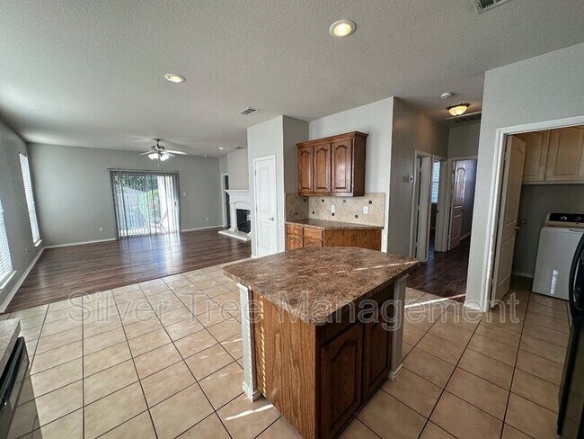 Building Photo - 420 Donagon Ct