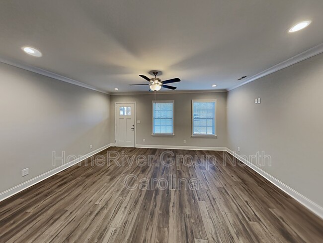 Building Photo - 204 Quail Dr