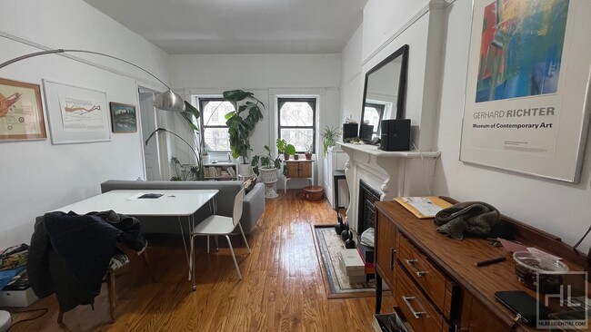Building Photo - BEAUTIFUL AND VERY NATURALLY BRIGHT 2 BEDR...