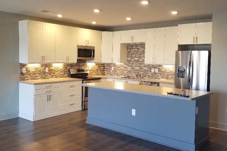 Kitchen - 108 1st Ave SE