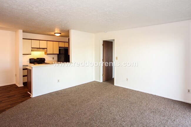 Foto del edificio - Hassle Free 2 BR 2 BA Condo In Great Locat...