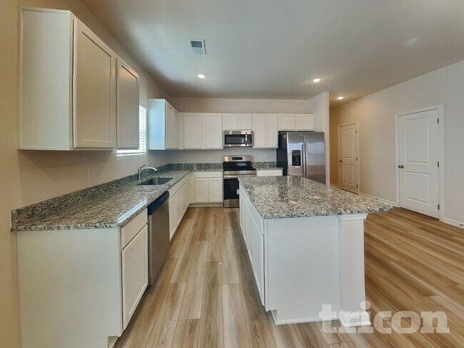 Building Photo - 563 Cedar Brk Dr
