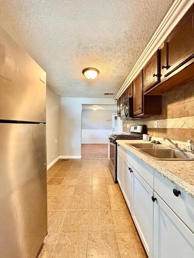 Foto del edificio - 826 W Bryan St