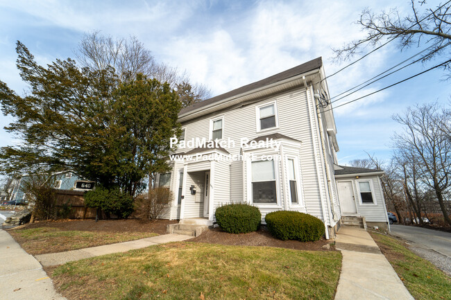 Building Photo - 640 Washington St
