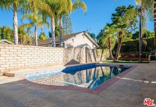 Foto del edificio - 233 Longfellow St