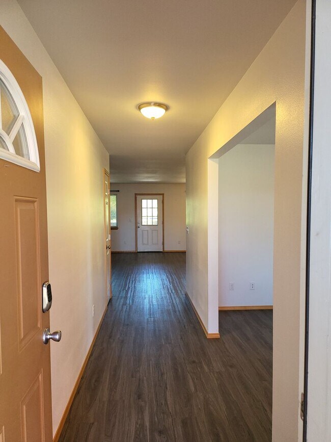 Foto del edificio - 3 Bedroom 2.5 Bathroom in Napavine