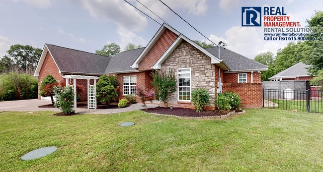 Building Photo - Stunning Home with Guest House and Creek Views in Cascade Falls! Inground pool & attached garage!