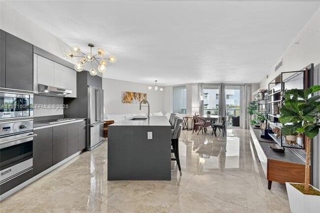 Foto del edificio - 9821 E Bay Harbor Dr