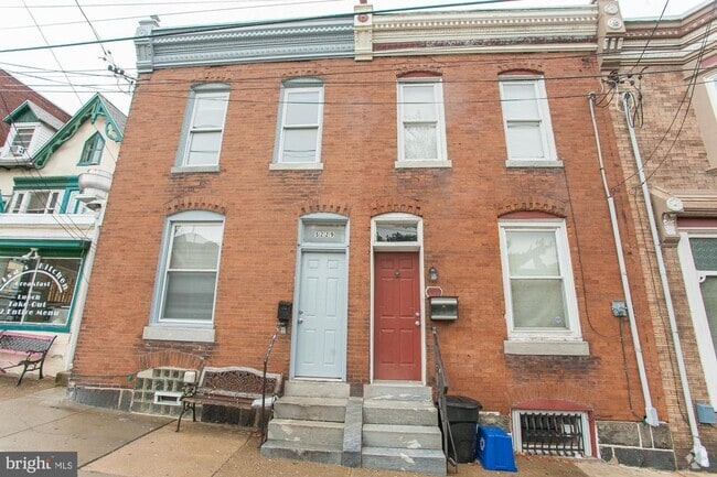 Building Photo - 5229 Ridge Ave