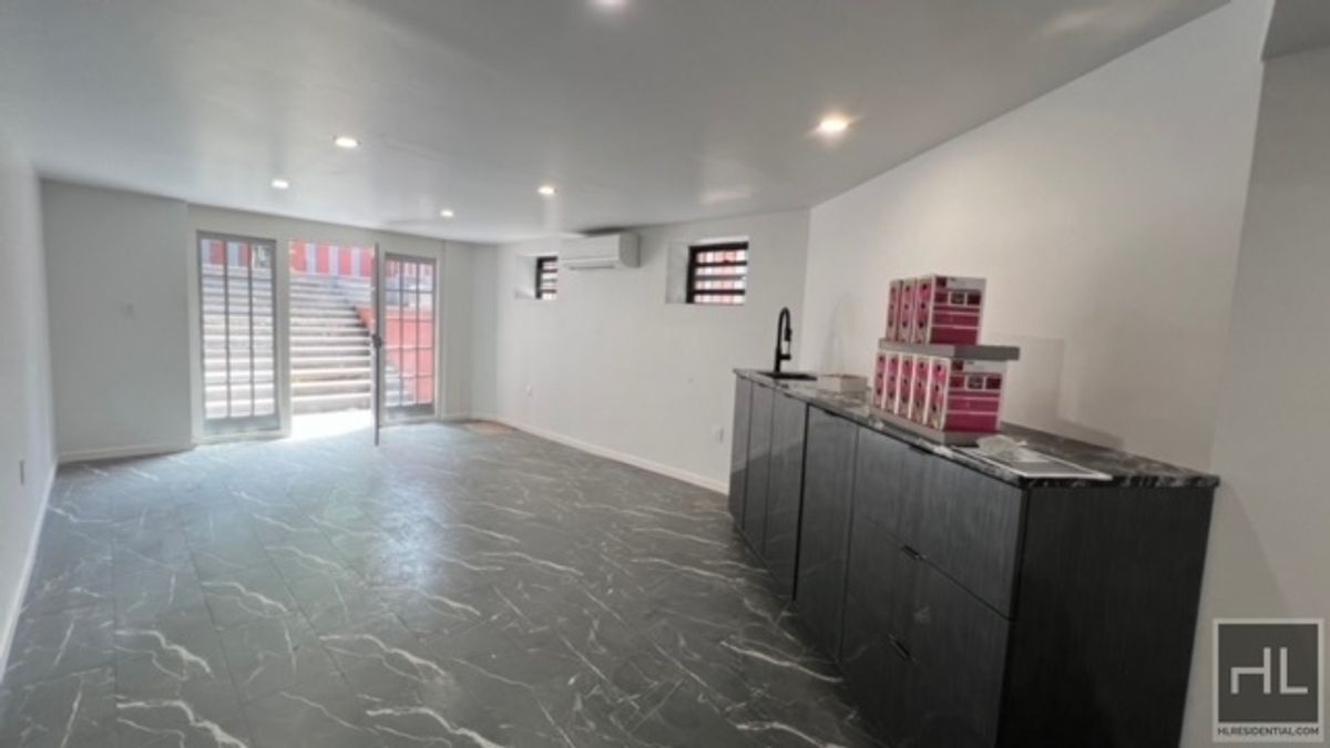 100% GUT RENOVATED DUPLEX with PRIVATE GA... - 100% GUT RENOVATED DUPLEX  with PRIVATE GA...