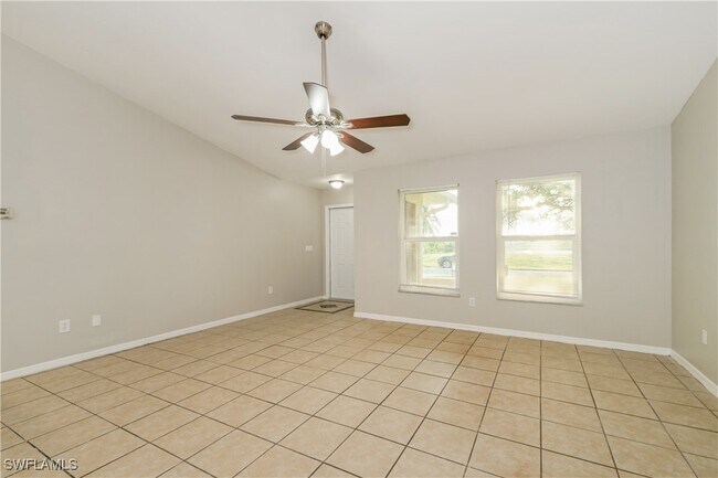 Building Photo - 1202 NE 14th Pl