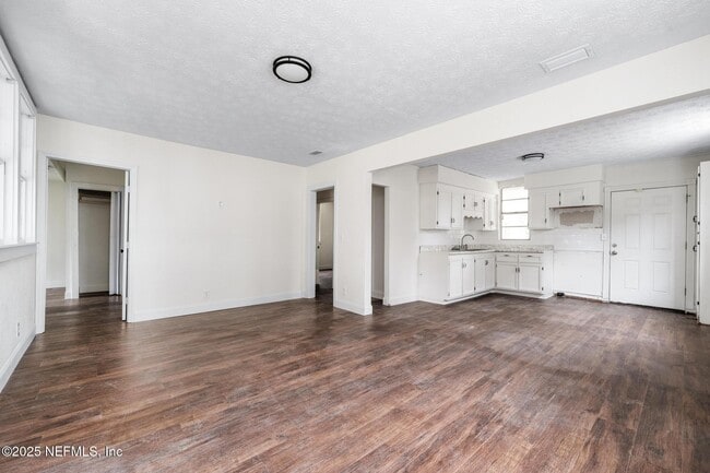 Foto del edificio - 1035 Odessa Dr E