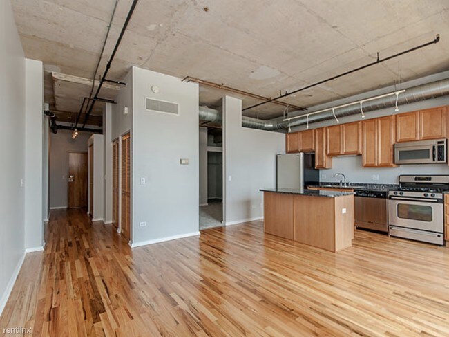 Building Photo - 6 S Laflin St