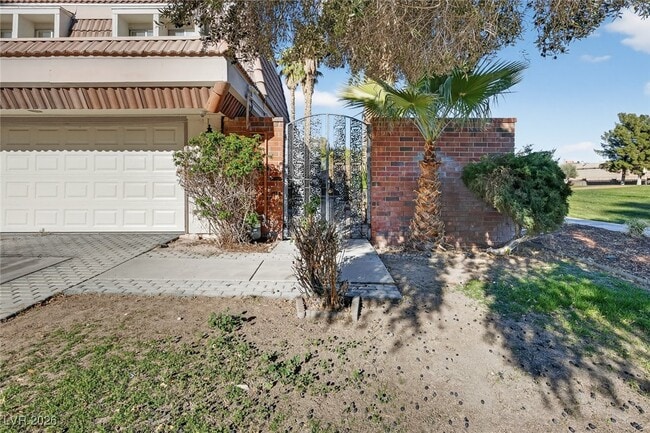 Building Photo - 1114 Vegas Valley Dr