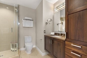 Building Photo - 32 Traveler St