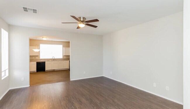Foto del edificio - 7354 Tamoshanter Way