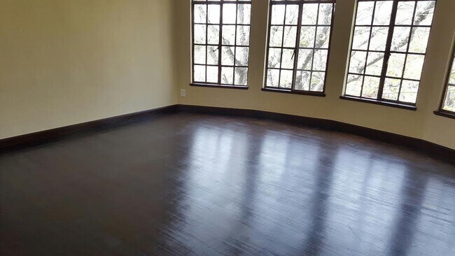 Foto del edificio - 2320 Le Conte Ave
