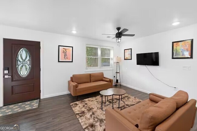 Foto del edificio - 2533 Godfrey Dr NW