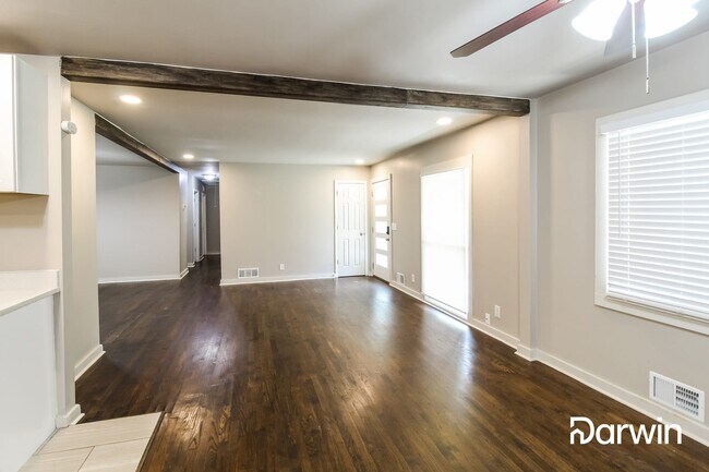 Foto del edificio - 5479 Brownlee Rd SW, Stone Mountain, GA 30087