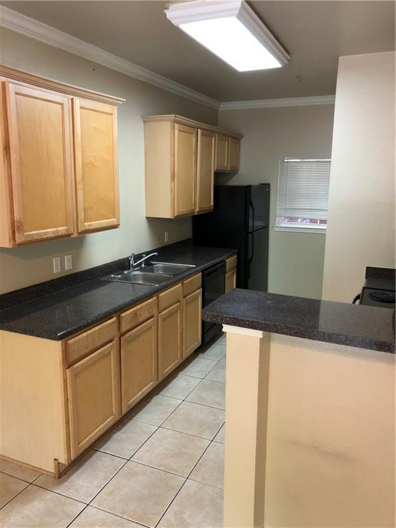 Foto del edificio - 1023 W 24th St