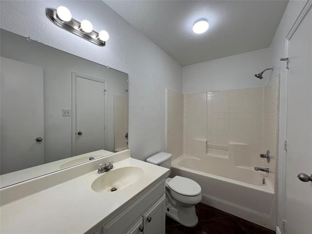 Foto del edificio - 521 Oakwood Ln