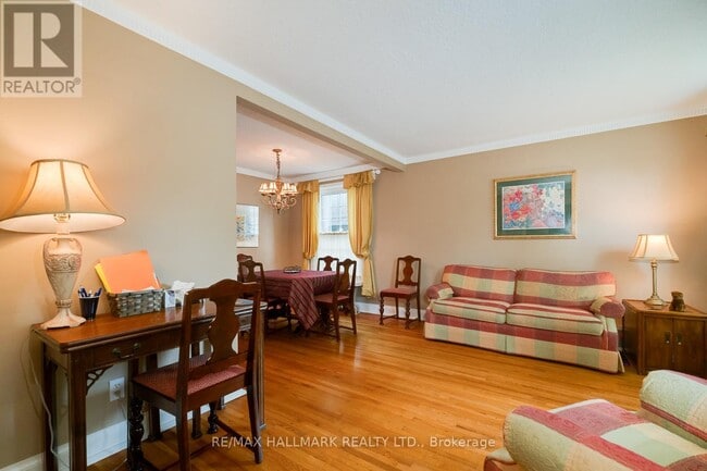 Building Photo - 42 Hunt Club Dr