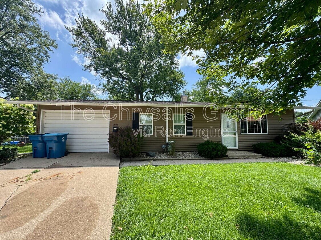 Foto principal - 1926 Terrace Dr