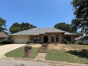 Building Photo - 5201 Rustle Leaf Dr