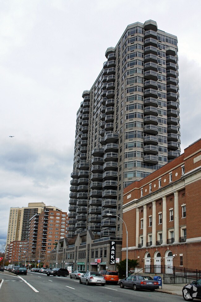 The Pinnacle Rentals Forest Hills, NY