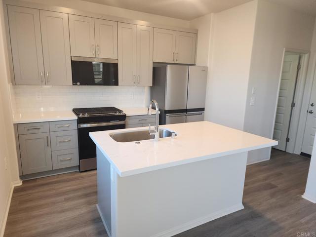 Foto del edificio - 28386 Via Solero