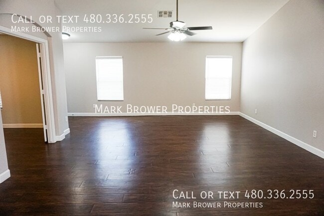 Foto del edificio - 1136 E Christopher St