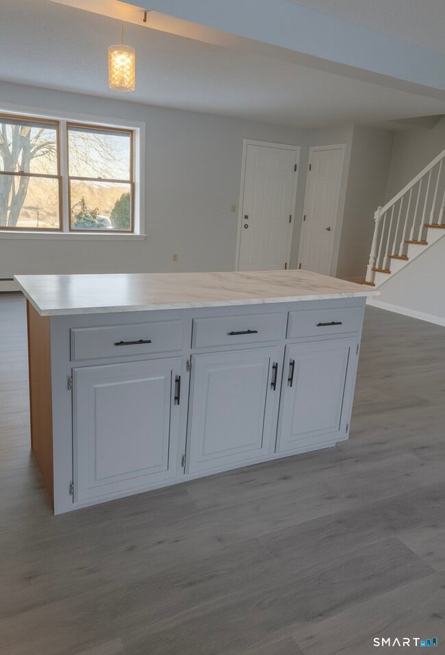 Building Photo - 316 High Rd