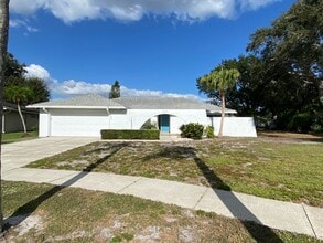 Building Photo - 1429 Dogwood Dr