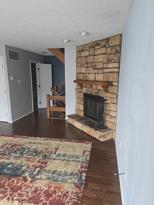Foto del edificio - Monroeville Townhome for rent