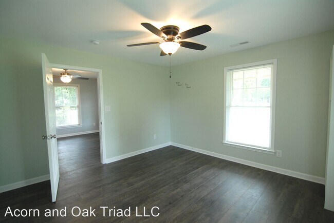 Foto del edificio - 3 br, 2 bath House - 8012 Everfields Road