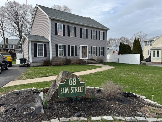 Building Photo - 68 Elm St