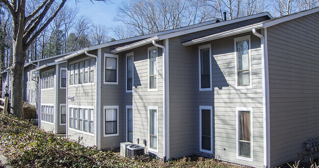 Rockledge apartment - 1993 Powers Ferry Rd SE