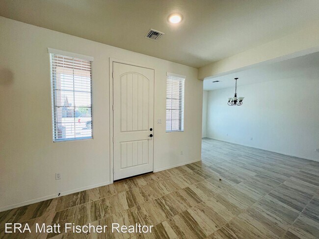 Building Photo - 4 br, 3 bath House - 5903 E. 45th St.