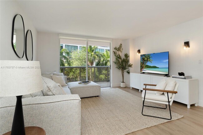 Building Photo - 6039 Collins Ave