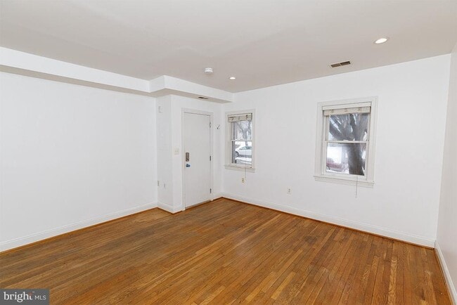 Foto del edificio - 412 Evarts St NE