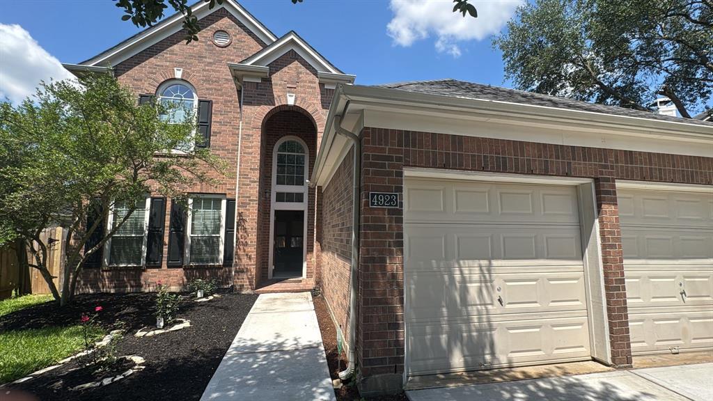 Foto principal - 4923 Lake Gladewater Ct